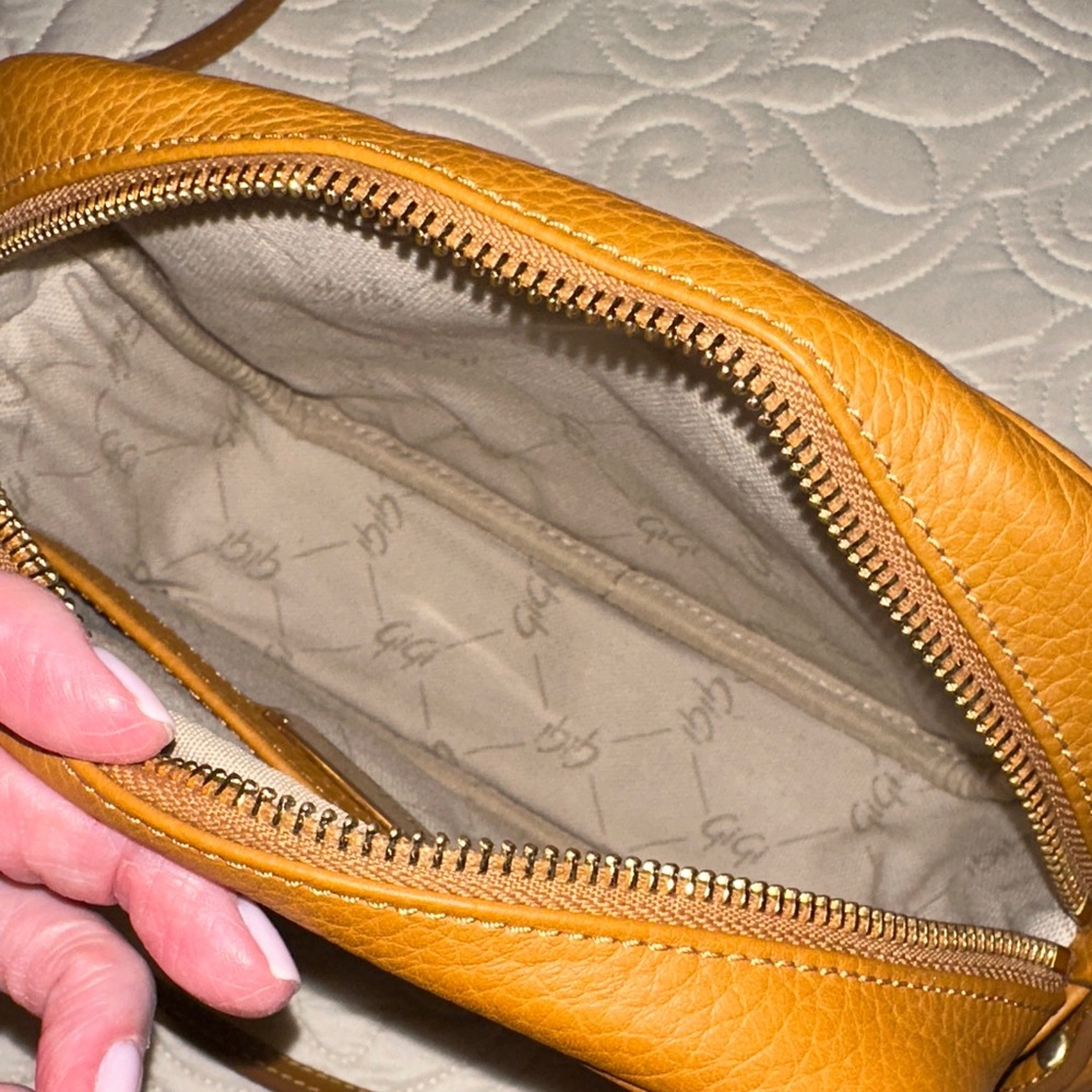 Gigi NY Tan Leather Crossbody Bag - Picture 8 of 9